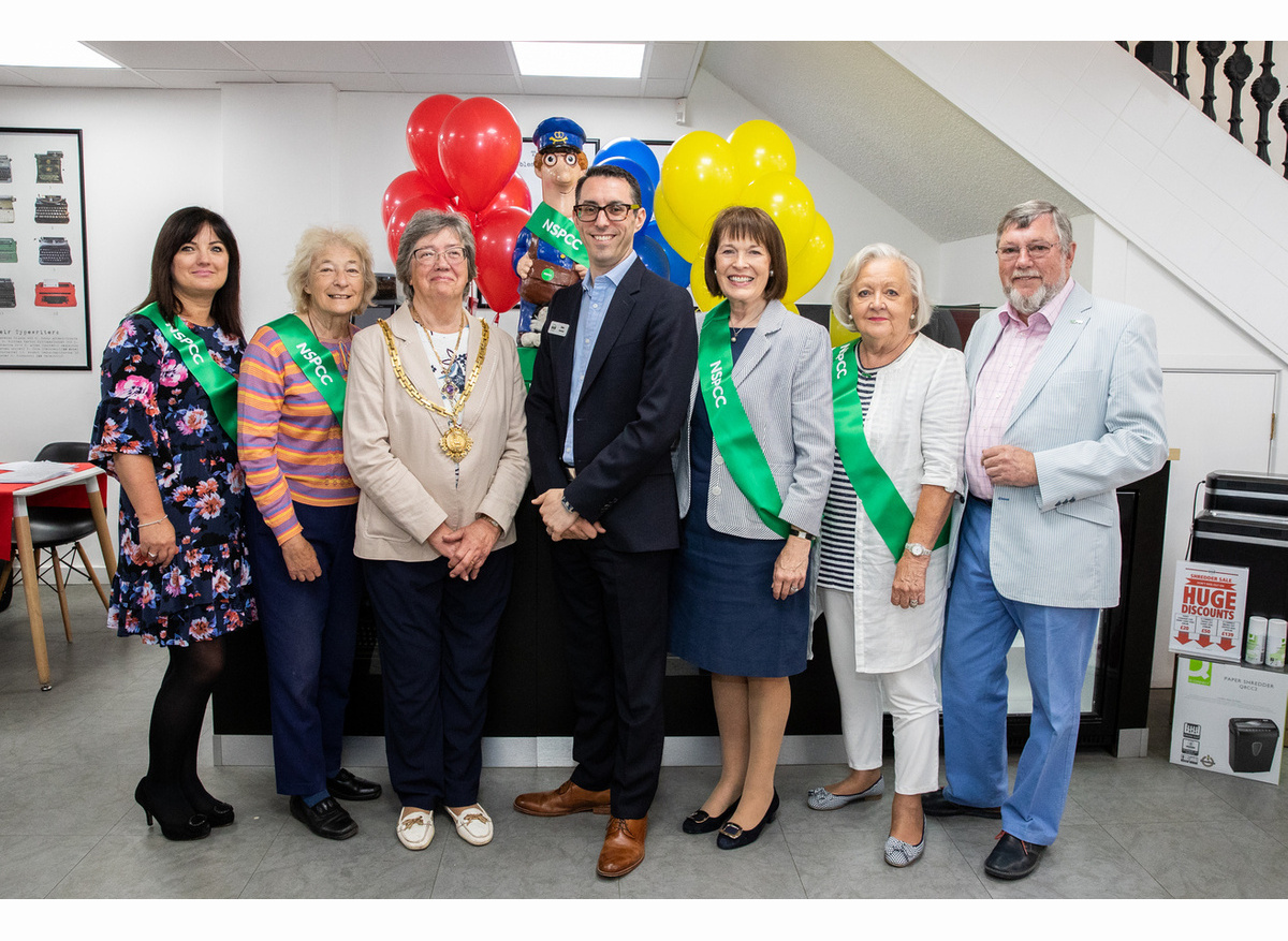 Elliot Jacobs & Mayor of Hertford with representatives of the local NSPCC branch